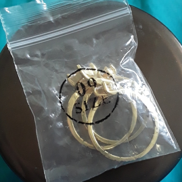 Ring - Picture 4 of 4